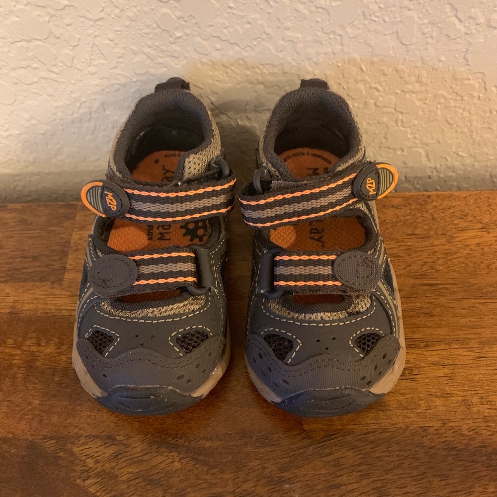 Stride Rite Boys Sneakers Baby 4.5W. NWOT